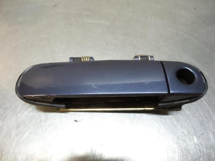 Poignée portière 4portes avant gauche d'un Audi A6 (A6 97-, -, 3 mois de garantie, Audi, Utilisé