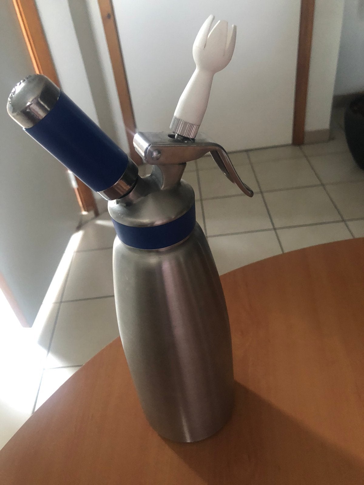 Slagroomspuit, Enlèvement ou Envoi