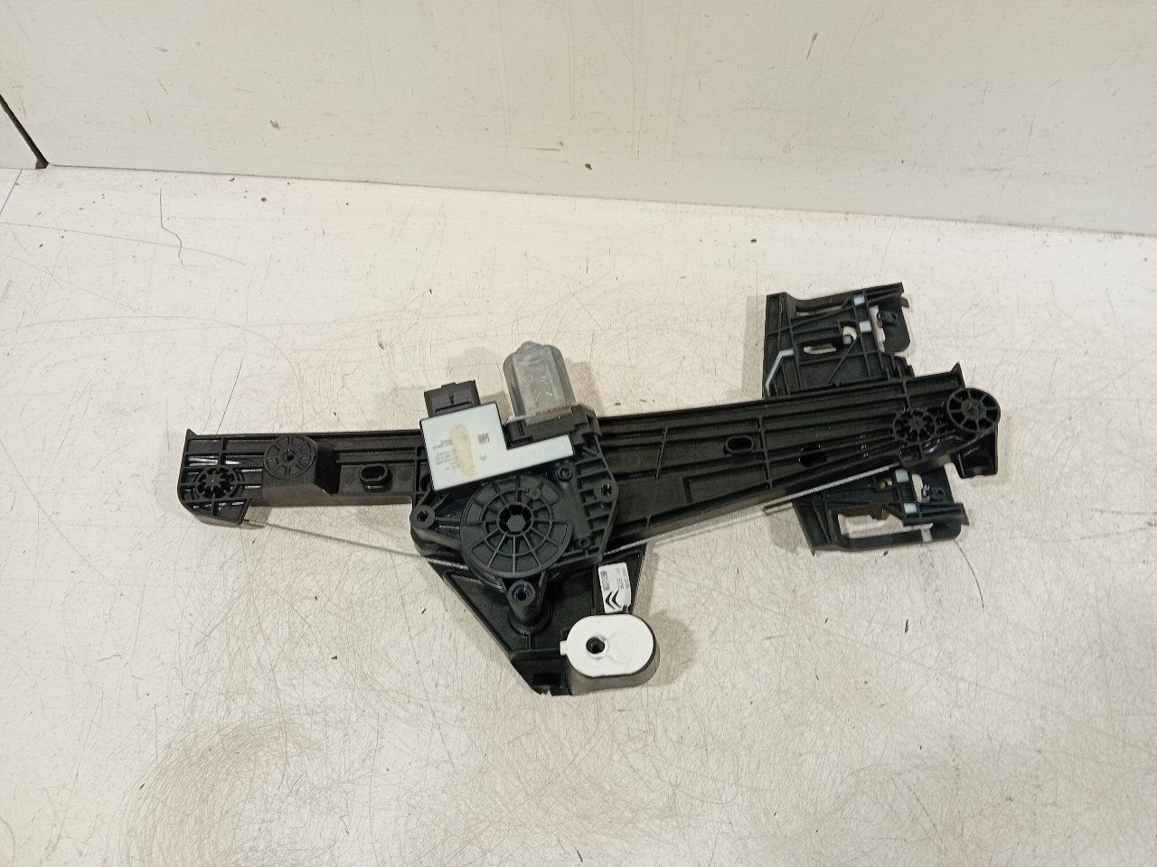 Raammechaniek elektrisch links achter Citroën C4, Onderdelen@venauto.nl, Van der Ven Autorecycling B.V., Ettenseweg 76, 4706 PB Roosendaal, The Netherlands