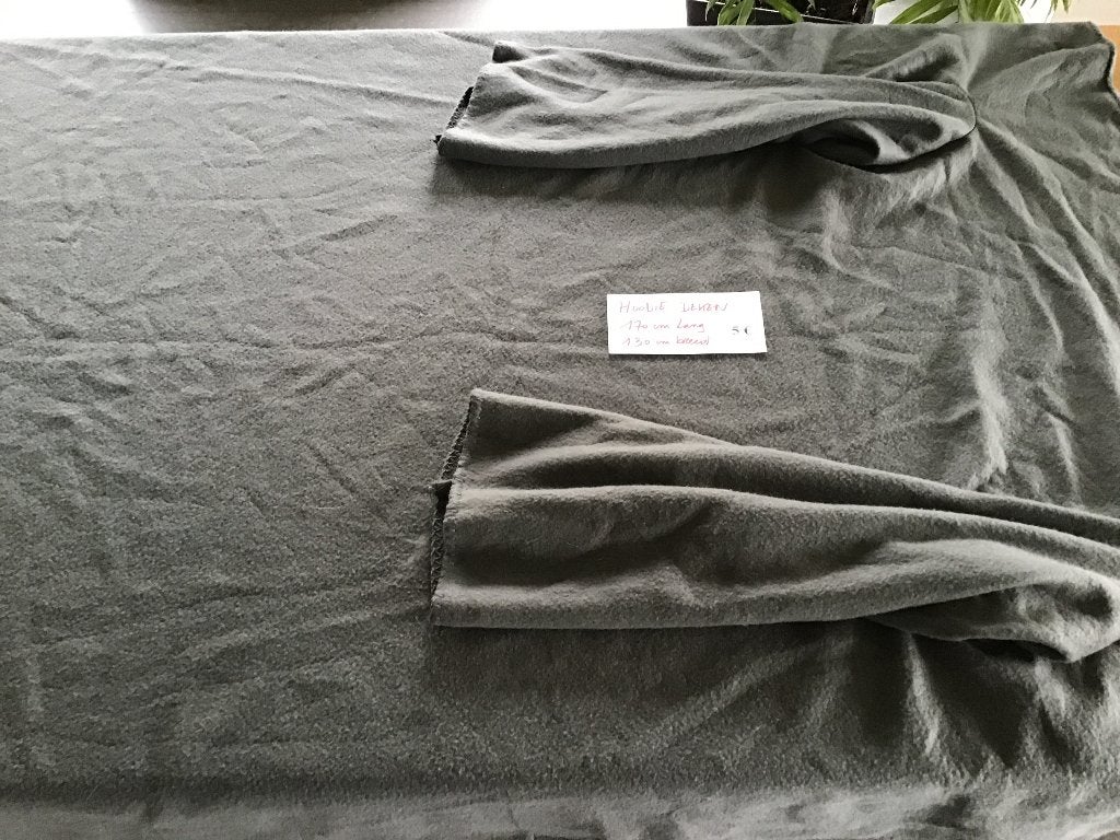 hoodie deken van 170 cm lang voor slechts 5 euro, Huis en Inrichting, Ophalen of Verzenden, Zo goed als nieuw
