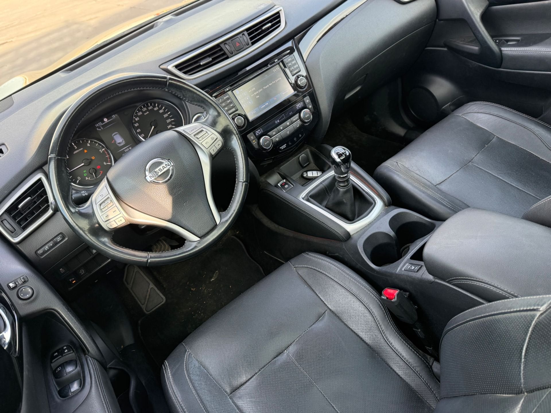 Nissan Qashqai 1.6 DCI - 4x4 - TEKNA PANO / XENON / CAM, Auto's, 94 kW, Euro 5, Monovolume, 129 g/km