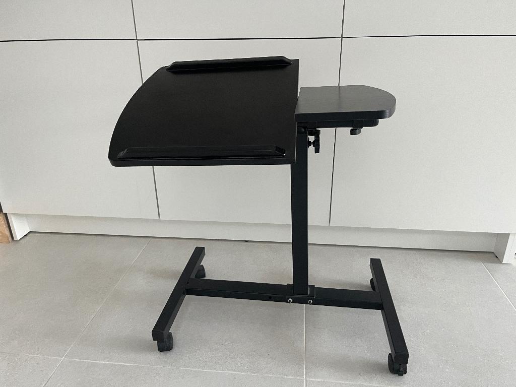 bijzettafel verstelbaar en verrijdbaar, Huis en Inrichting, Ophalen, Nieuw, 55 tot 75 cm, 60 cm of meer