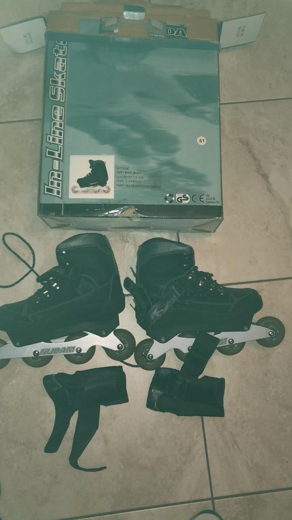Nijdam inline skates mt 41 met polsbeschermers, Sport en Fitness, Dames, Zo goed als nieuw, Inline skates 4 wielen, Ophalen