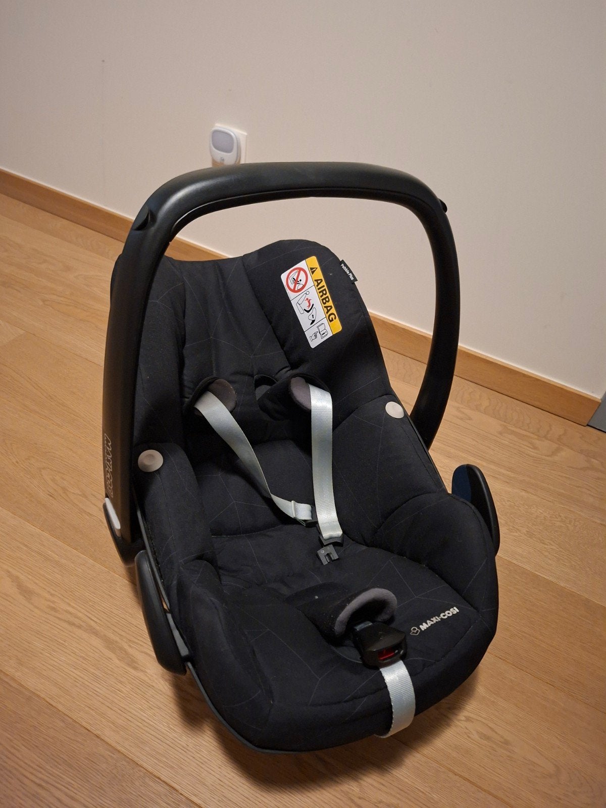 Maxi Cosi Pebble plus met 2 way fix isofix auto bevestiging, Kinderen en Baby's, Autostoeltjes, Ophalen, Isofix