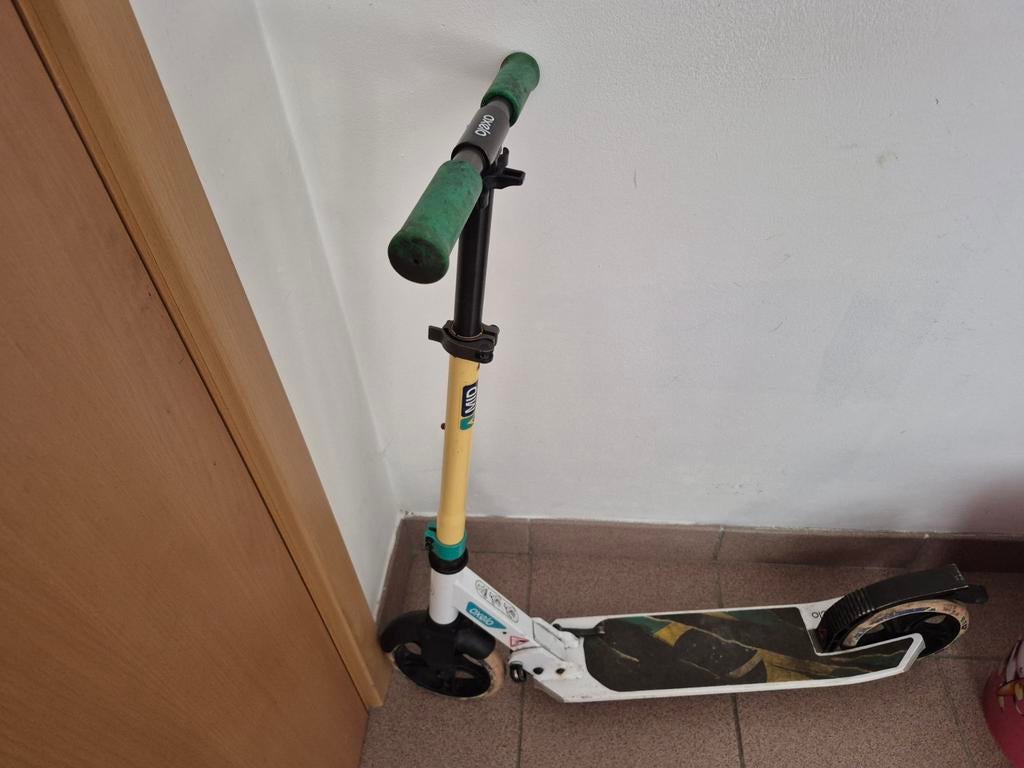 Trotinette a vendre 5 euro urgent, Vélos & Vélomoteurs