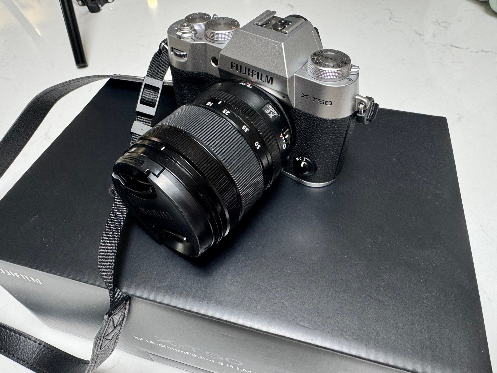 FUJIFILM, X-T50 ZILVER + XF16-50MM + SD 128 GB V60, Ophalen, Nieuw