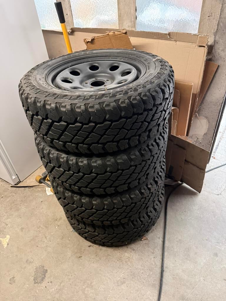 Discovey Cooper S/T maxx 265/60R18, Autos : Pièces & Accessoires, Pneus & Jantes, Neuf, Pneus et Jantes, 265 mm, 18 pouces