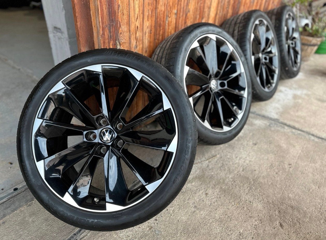 Skoda octavia skoda superb velgen 19inch met zomerbanden, Ophalen, 19 inch, Zomerbanden, Banden en Velgen