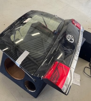 Toyota Land Cruiser zwarte achterklep met ruit model 200, Arrière, Haillon arrière, Utilisé, Toyota