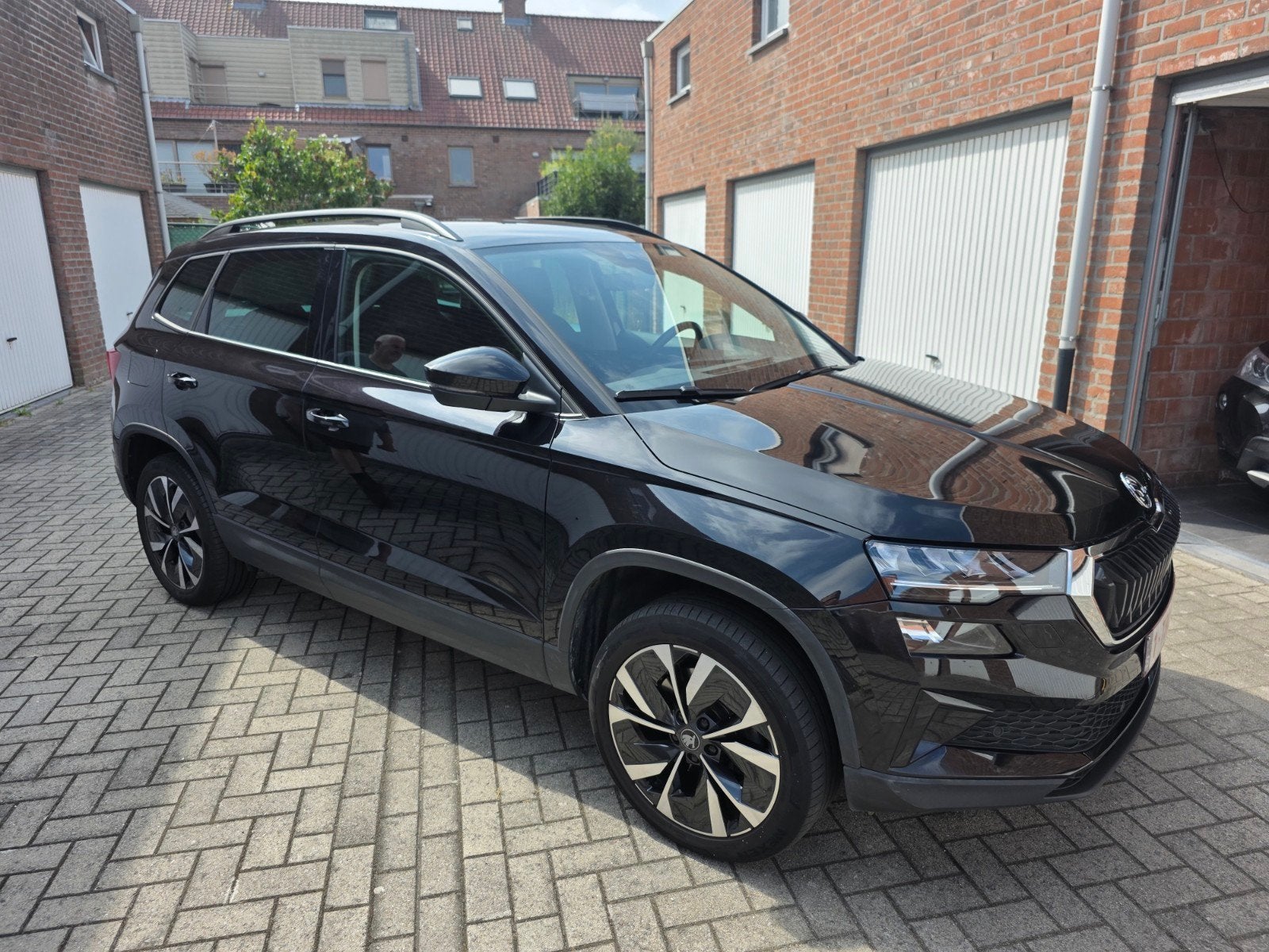 Mooie Skoda Karoq Zwart 1,5 tsi 150 Pk, Autos, 140 g/km, Noir, 5 places, Automatique