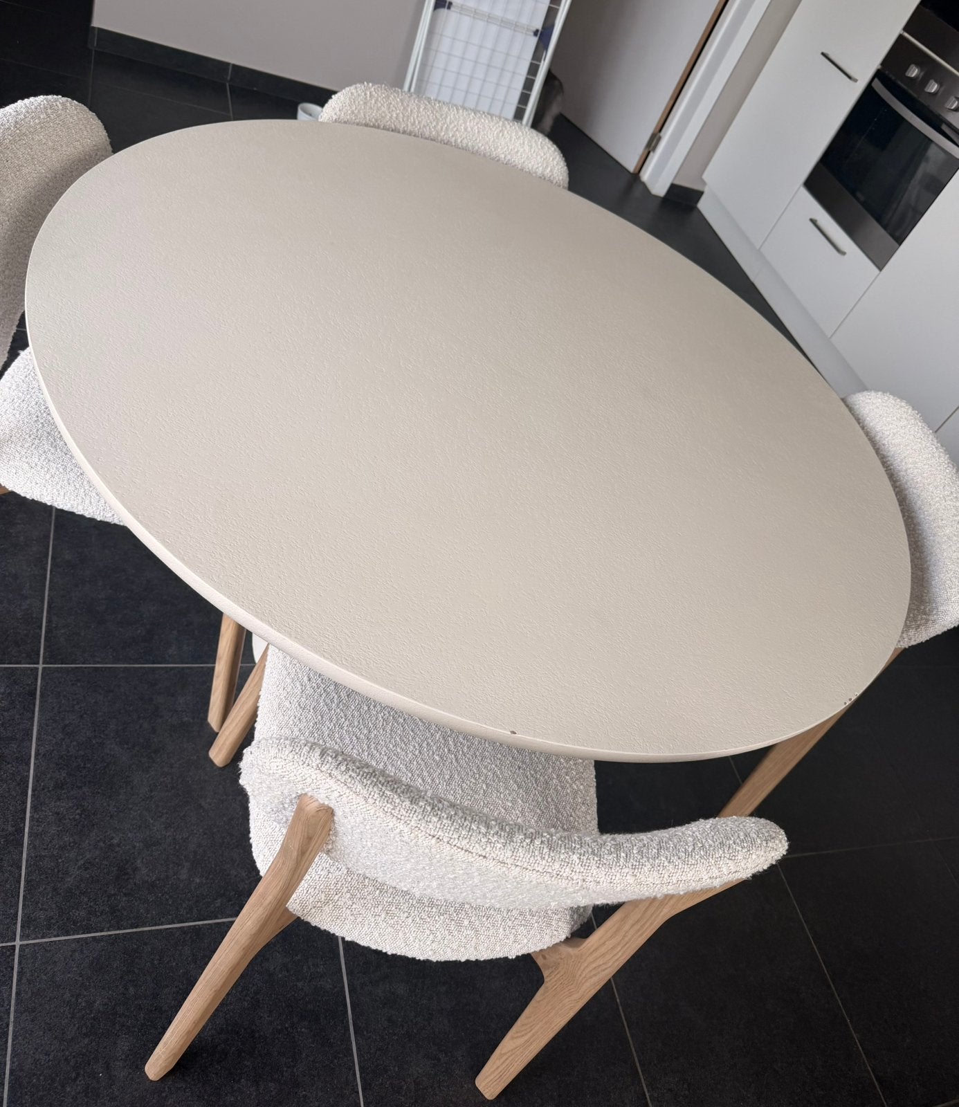 Juntoo Amato rond eettafelblad Ø130 cm – Ecru | bieden!, Ophalen, Zo goed als nieuw