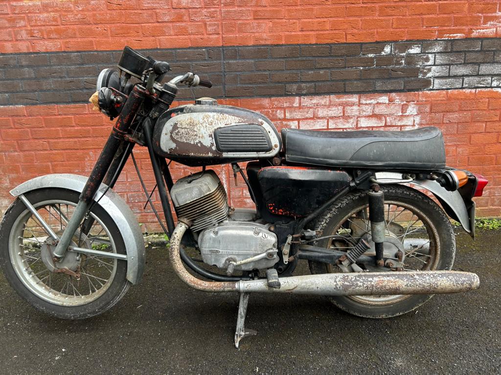 Jawa 350cc 2 temps bi cylindre a restaurer ou piece nopaper, Motos, Enlèvement ou Envoi