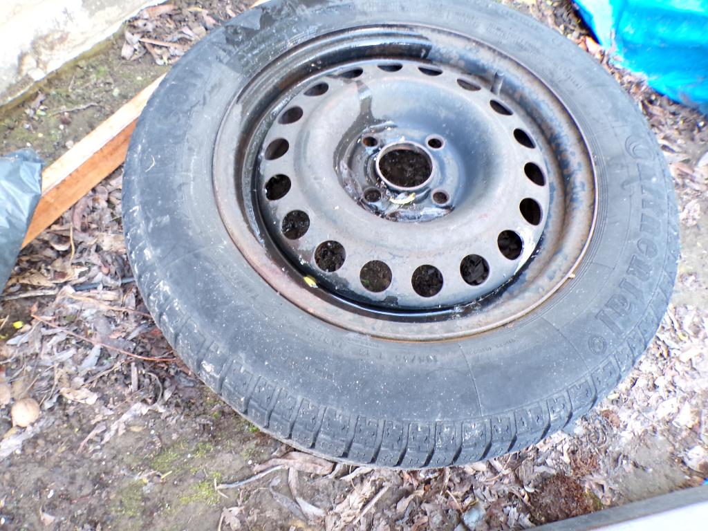 wiel 4x100 band 185/65/14 staat plat, Auto diversen, Aanhangwagen-onderdelen, Ophalen, Gebruikt