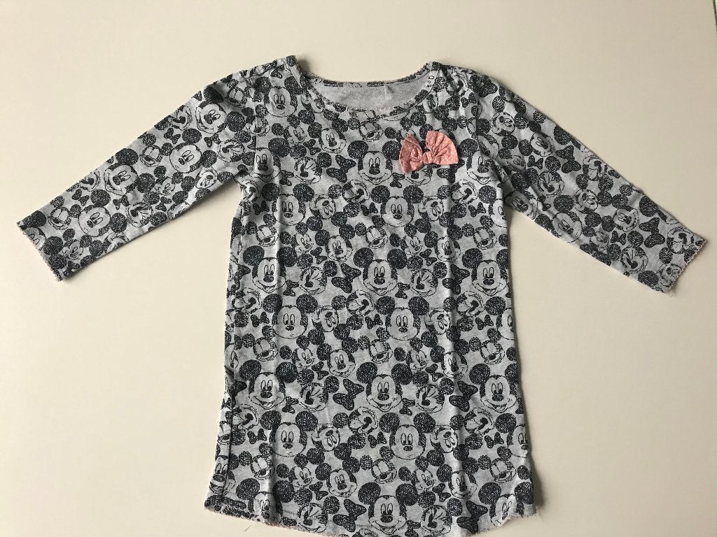 Grijs slaapkleed van Mickey Mouse van VERITAS maat 92/ 98, Kinderen en Baby's, Kinderkleding | Maat 98, Veritas, Nacht- of Onderkleding