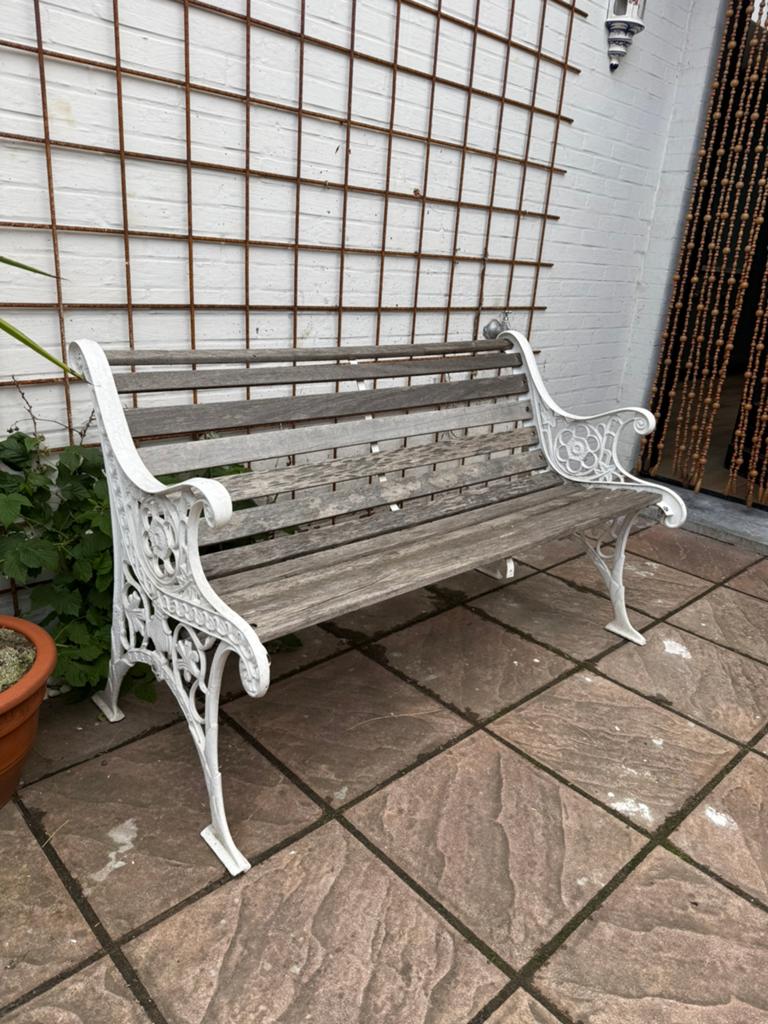 Oude tuinbank gietijzer wit met hout, Tuin en Terras, Ophalen, Zo goed als nieuw, Hout