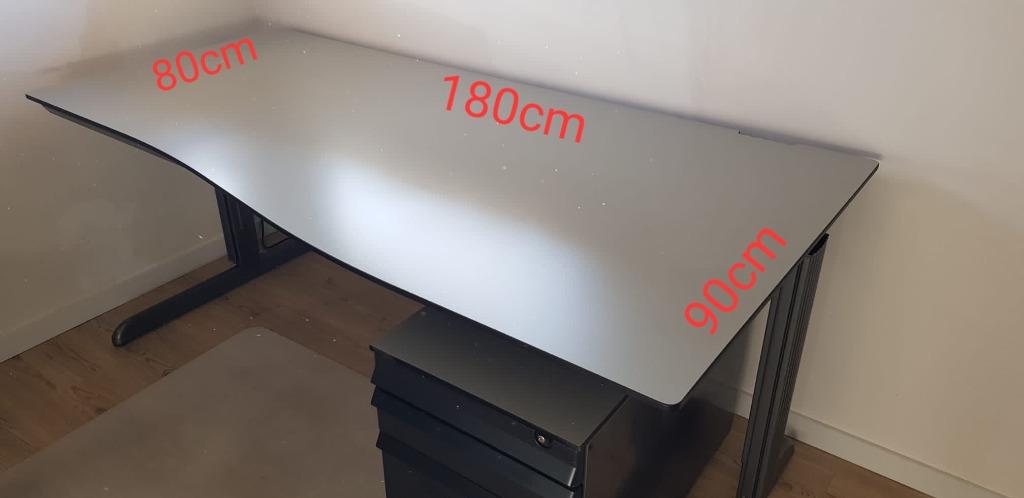 Bureau, Enlèvement, Réglable en hauteur, Utilisé