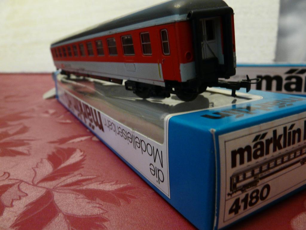 Voitures particulières Märklin HO 4180 et 4162 SBB CFF FFS, Analogique, Courant alternatif, Wagon, Comme neuf
