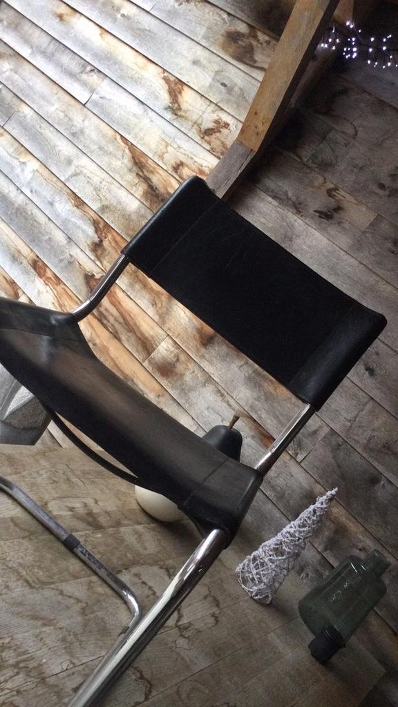 8 stoelen van Thonet, Ophalen