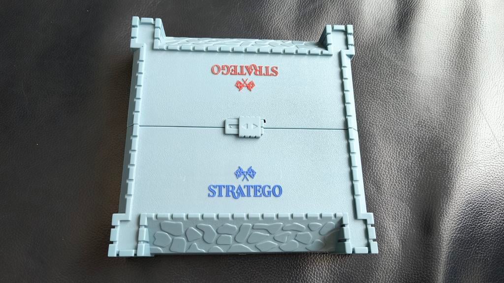 Stratego - reiseditie, Hobby en Vrije tijd, Gezelschapsspellen | Bordspellen, Zo goed als nieuw, Ophalen of Verzenden