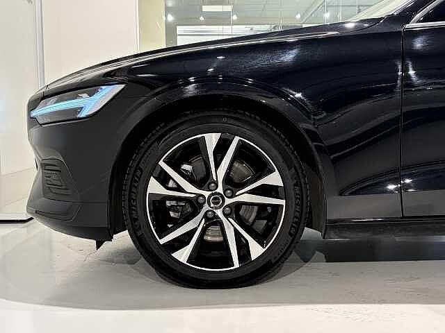 Volvo V60 B4 Mild hybrid, Automaat, https://public.car-pass.be/vhr/e952707d-c823-44f1-9ed5-c7832b894ac0, 143 kW, Euro 6