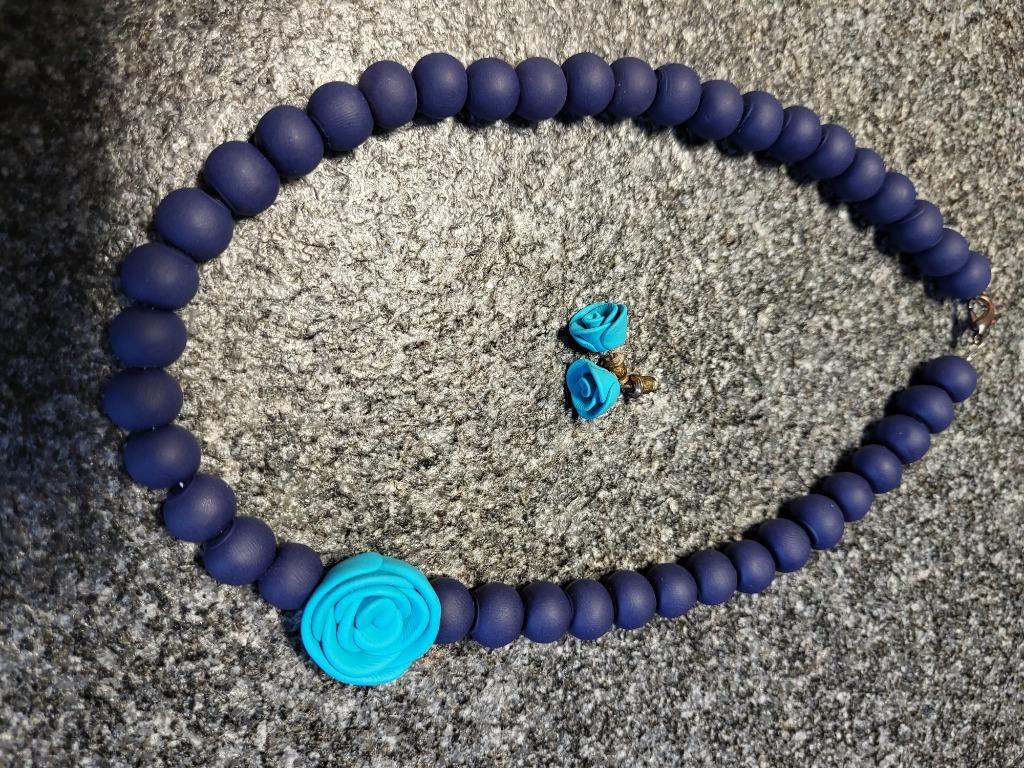 Ketting met oorbellen, Handtassen en Accessoires, Kettingen, Ophalen of Verzenden, Nieuw, Blauw, Kunststof