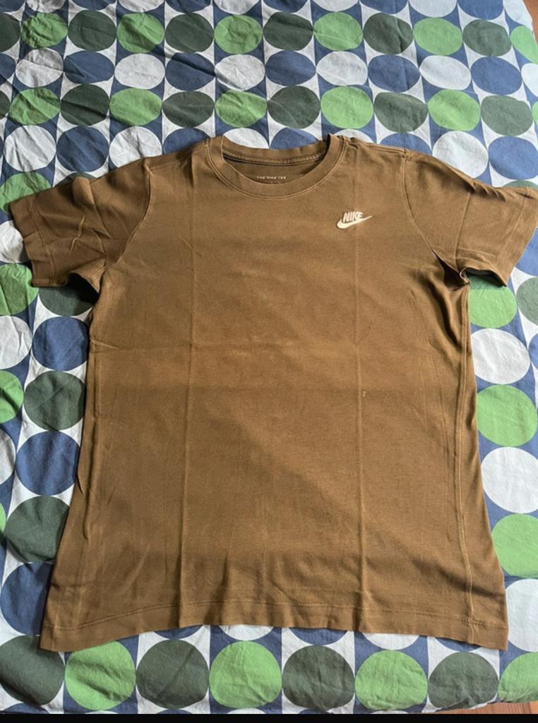 Nike t shirt, Vêtements | Hommes, T-shirts, Nike, Comme neuf, Vert, Taille 46 (S) ou plus petite
