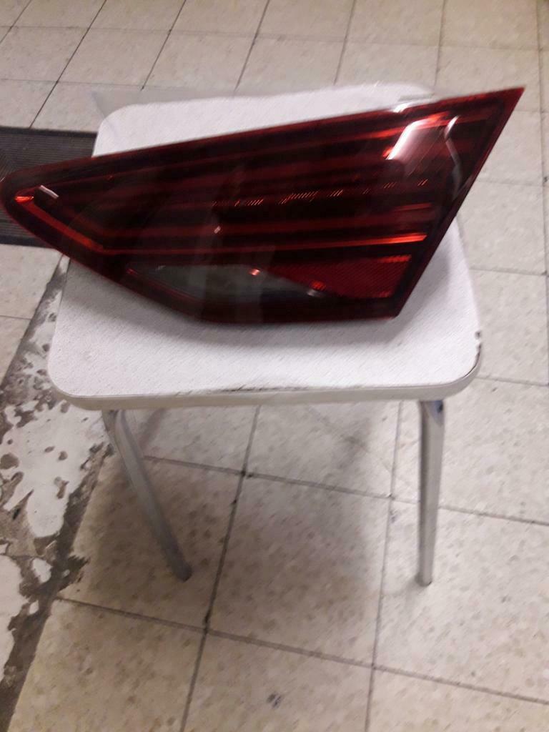 feux arrière led original  côté droit  Seat Léon 2018, Motos, Enlèvement