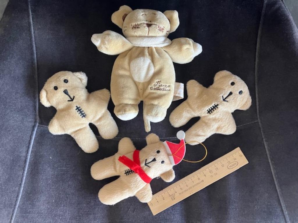Een pluche muis (nieuw) en drie teddyberen (niet nieuw) in é, Ophalen of Verzenden, Nieuw