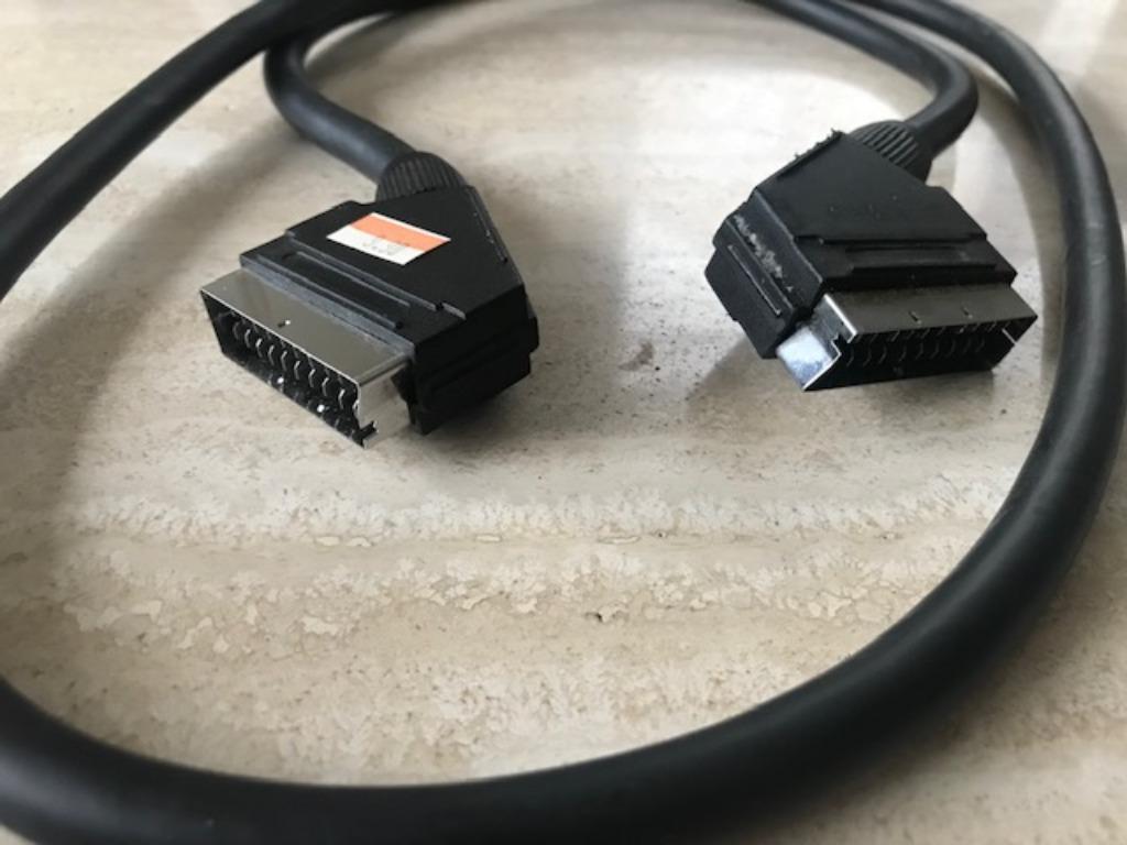 Nieuwe SCART-kabel (nr2988), Audio, Tv en Foto, Audiokabels en Televisiekabels, Ophalen of Verzenden, Nieuw, Minder dan 2 meter