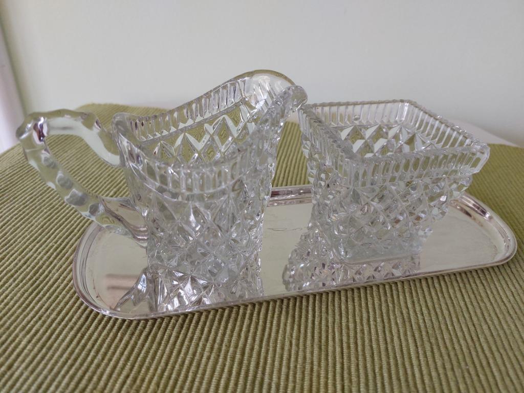 ensemble à lait et à sucre antique en verre taillé sur table, Enlèvement ou Envoi