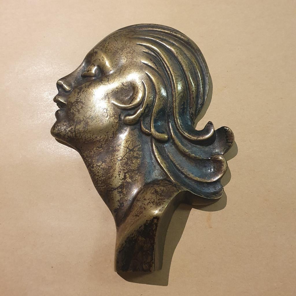 Relief mural en bronze — tête de femme de style Art Déco, Antiquités & Art, Antiquités | Bronze & Cuivre, Enlèvement, Bronze