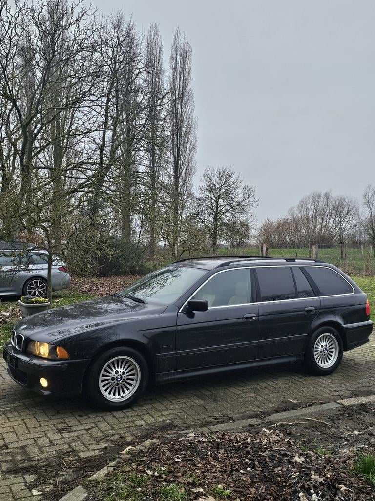 BMW 525iT Restoratie, Auto's, BMW, Automaat, Achterwielaandrijving, Beige, 2495 cc