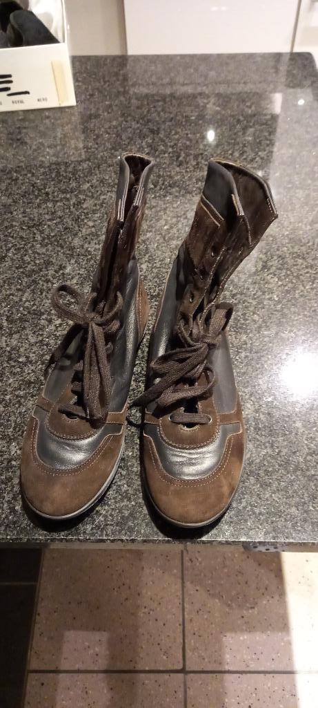 donkerbruine Hogan enkellaarsjes mt 37, Kleding | Dames, Schoenen, Bruin, Lage of Enkellaarzen, Ophalen of Verzenden, Hogan