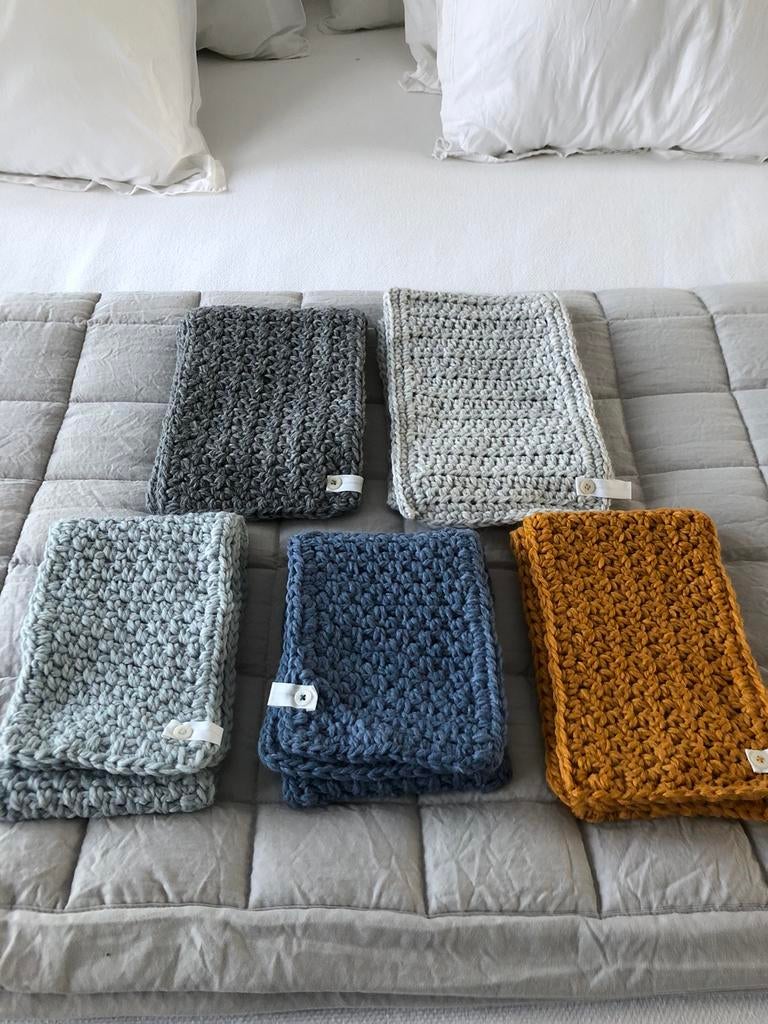 UITVERKOOP BABY KIND  SJAALS ZEER ZACHTE WOL SPOTPRIJS!, Kinderen en Baby's, Ophalen of Verzenden, Nieuw, Jongetje of Meisje, Sjaal