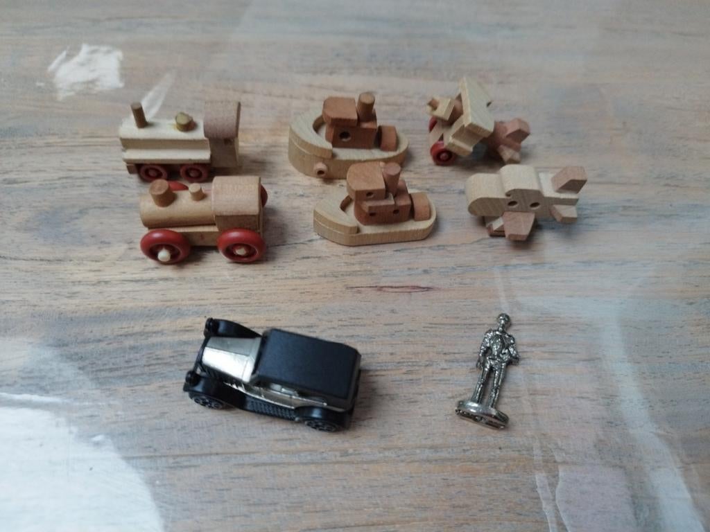 Le lot de 8 jouets Kinder surprise années 90, Enlèvement, Utilisé, Voiture