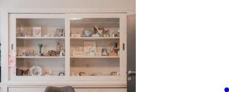 Meuble buffet - vitrine - avec éclairage LED, 25 à 50 cm, 200 cm ou plus, Avec tablette(s), Comme neuf