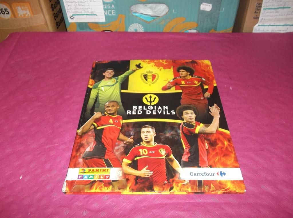 Livre Panini Belgian Red Devils., Enlèvement, Comme neuf, Livre ou Revue