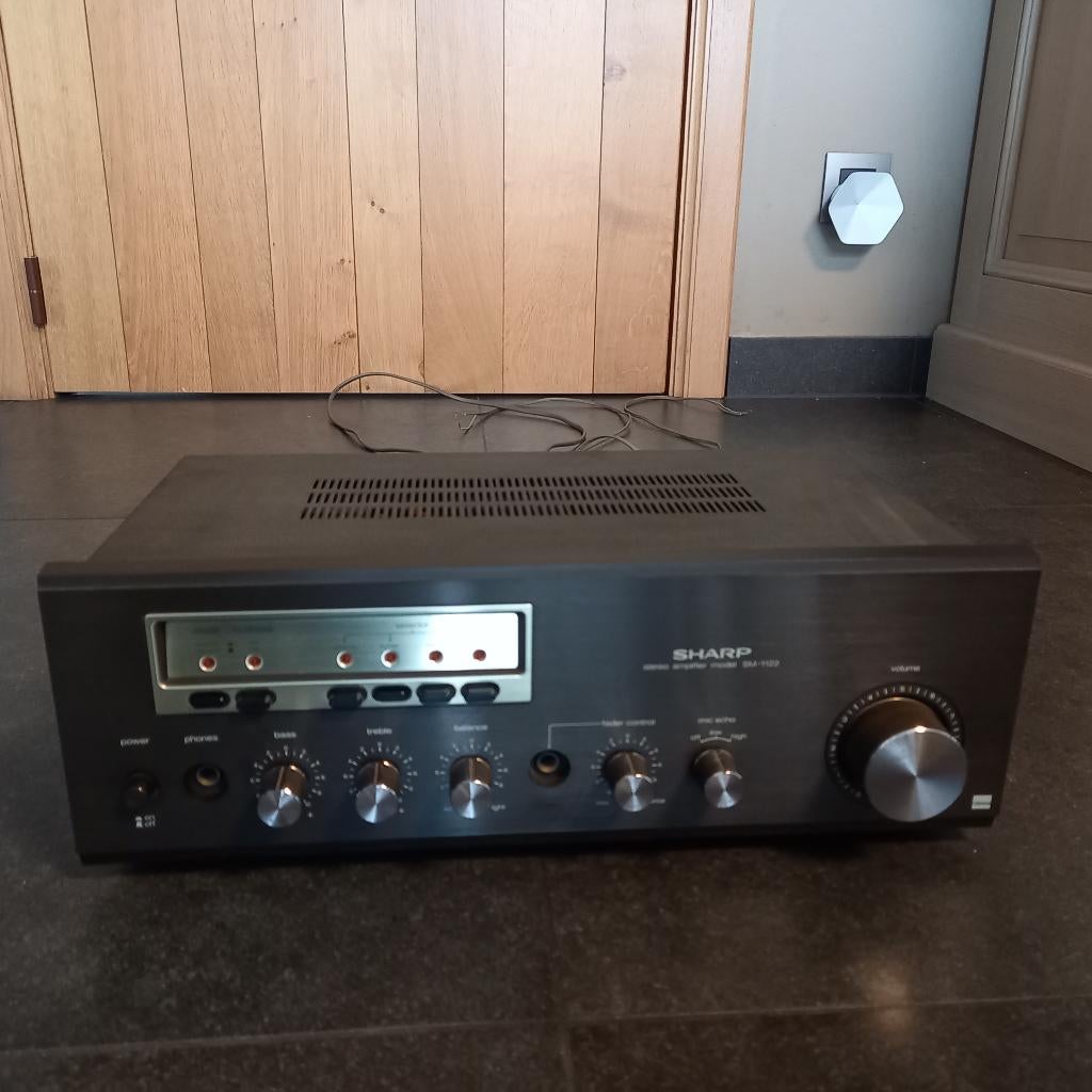 Retro versterker Sharp, TV, Hi-fi & Vidéo, Amplificateurs & Ampli-syntoniseurs, Autres marques, Enlèvement, 120 watts ou plus