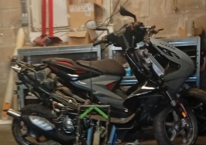 MBK / YAMAHA Nitro Aerox en pièces, Envoi, Comme neuf, Cadre, Yamaha