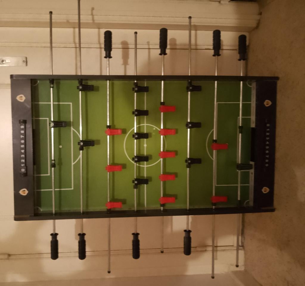 Tafelvoetbal voor kinderen., Ophalen, Zo goed als nieuw
