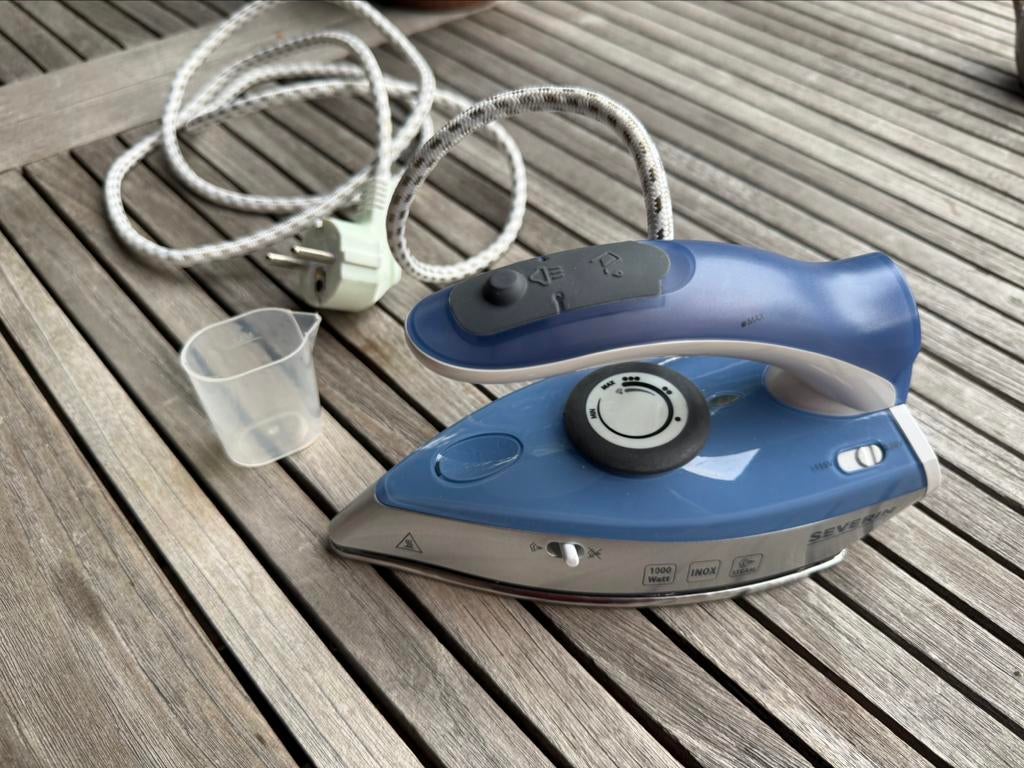 Reisstrijkijzer - in perfecte staat - nooit gebruikt!, Elektronische apparatuur, Ophalen, Nieuw, Strijkijzer met snoer