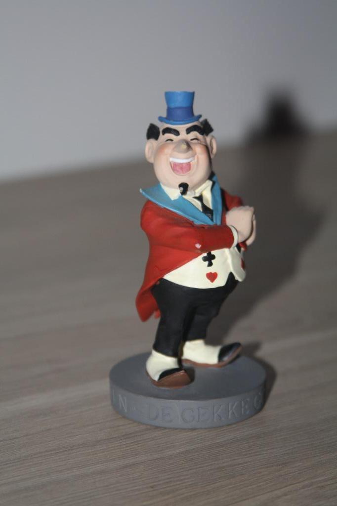 SW 78, 2005 , de gekke gokker beeldje 10 cm , mooie staat, Collections, Personnages de BD, Comme neuf, Statue ou Figurine, Bob et Bobette