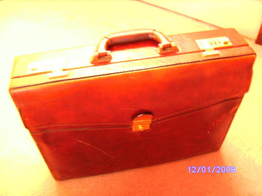 Attaché Vintage krat uit 1975, prijs: €5, Ophalen of Verzenden, Zo goed als nieuw