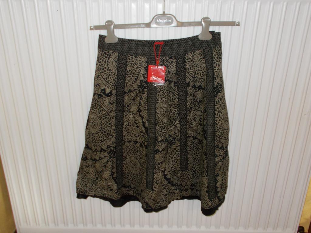 Jupe bohème noir Esprit Neuve Taille 40 (France), Vêtements | Femmes, Esprit, Enlèvement ou Envoi, Neuf, Noir
