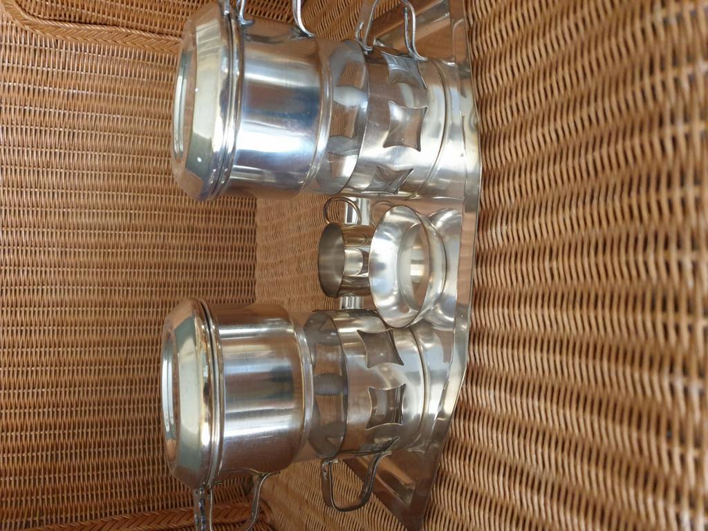 2 koffiefilters met melk en suikerkan, Ophalen of Verzenden
