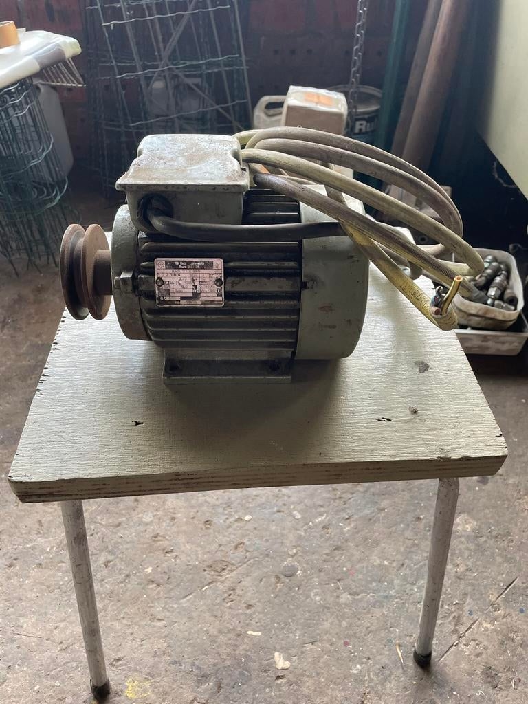 Motor 10/380, Doe-het-zelf en Bouw, Ophalen, Zo goed als nieuw