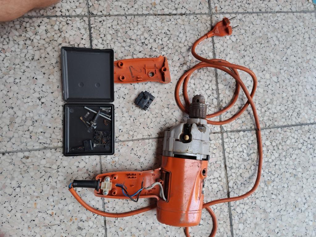 PERCEUSE 2 VITESSES BLACK ET DECKER VINTAGE, Bricolage & Construction, Outillage | Foreuses, Enlèvement ou Envoi, Perceuse