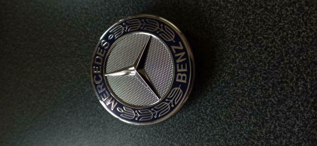 Bonnet badge ,  emblème Mercedes Benz noir d'origine, Enlèvement