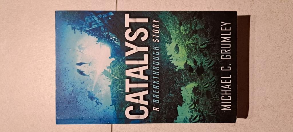 Catalyst - Michael C. Grumley, Ophalen of Verzenden, Zo goed als nieuw, Michael C. Grumley
