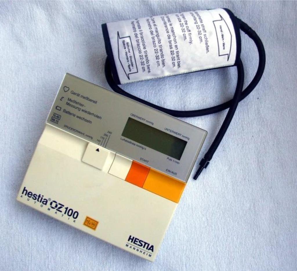 Hestia OZ100 digitale-auto bloeddrukmeter, Enlèvement ou Envoi, Utilisé